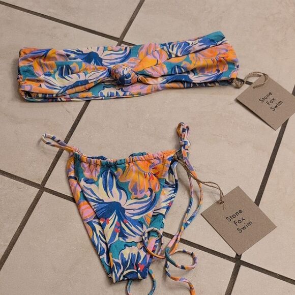 NWT Stone Fox Swim SET Lele Top and River Bottom Tropical Lily Blue Revolve - Picture 3 of 15